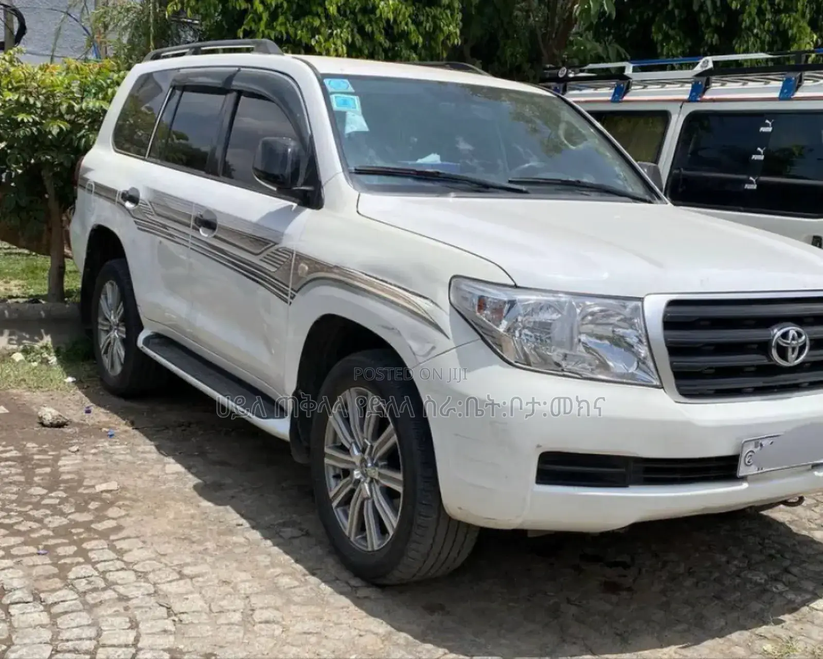 Toyota Land Cruiser 2009 White