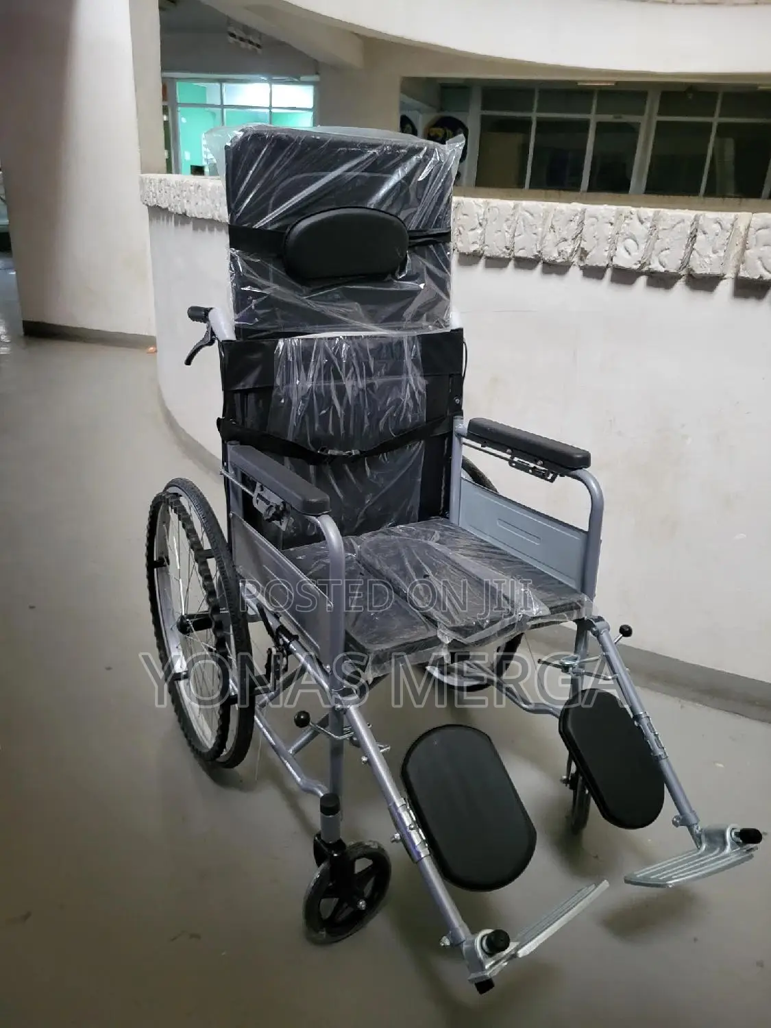 Ultra Light Folding Trolley Half Flat/Reclining Wheelchair