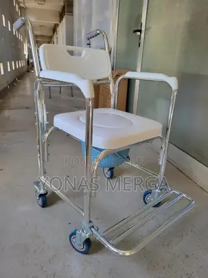 Photo - 3-in-1 Shower Commode Chair፯回easy to Clean Note Popo Chair