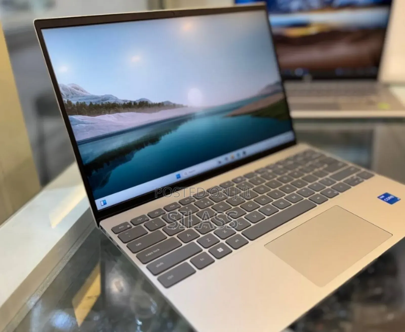 New Laptop Dell 16GB Intel Core I5 SSD 512GB