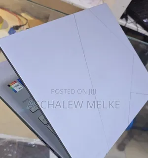 New Laptop Asus Zenbook 14 UX434 16GB Intel Core I7 SSD 1T