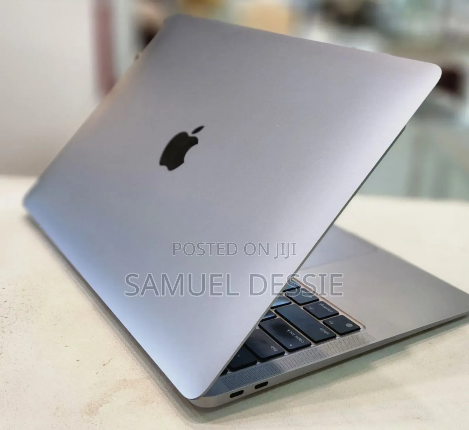 New Laptop Apple MacBook Air 2020 M1 16GB Apple M1 SSD 256GB