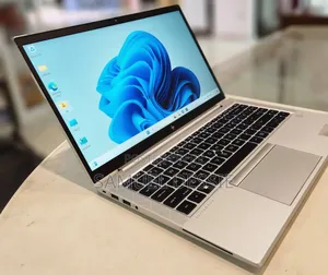 New Laptop HP EliteBook 840 G8 16GB Intel Core I5 SSD 512GB