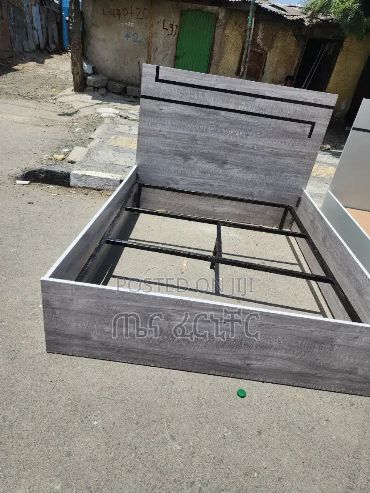 1.20 አልጋ ላምኔት