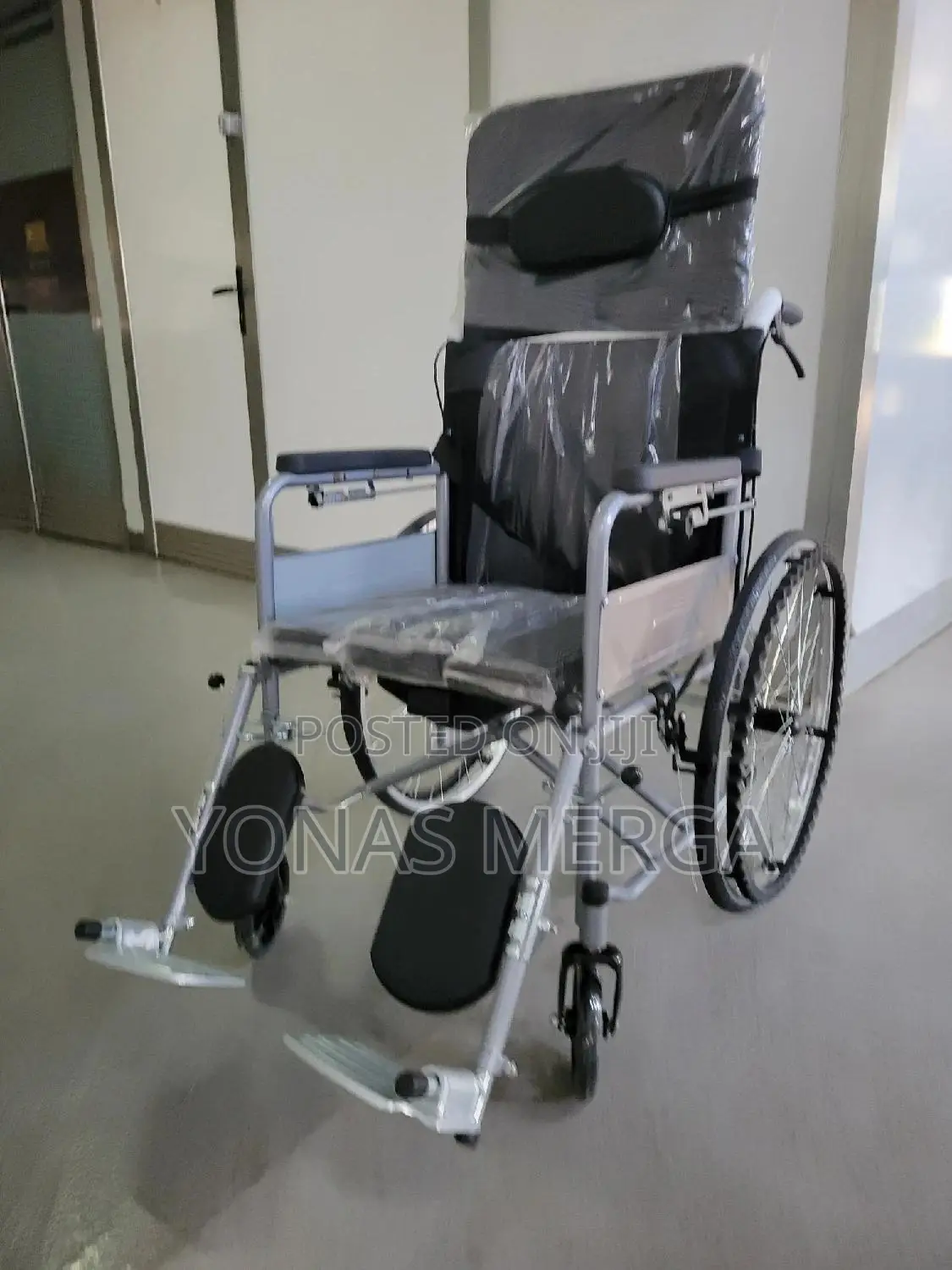 Wheelchair-Elevating Leg Rest፬囓design:Portable Commode Chair