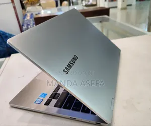 New Laptop Samsung 16GB Intel Core I7 SSD 512GB