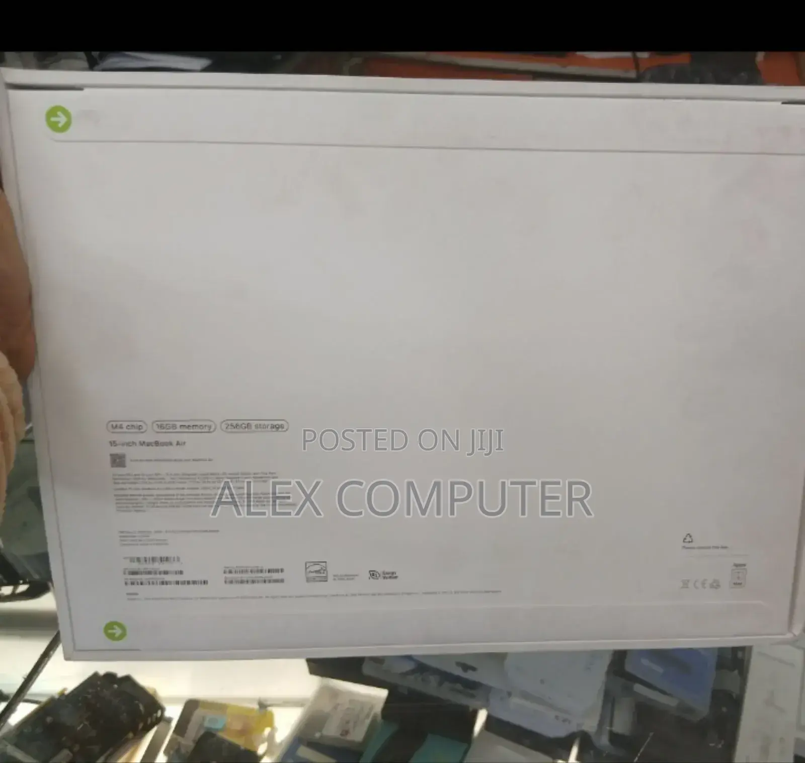 New Laptop Apple MacBook Air 16GB Apple M4 SSD 256GB