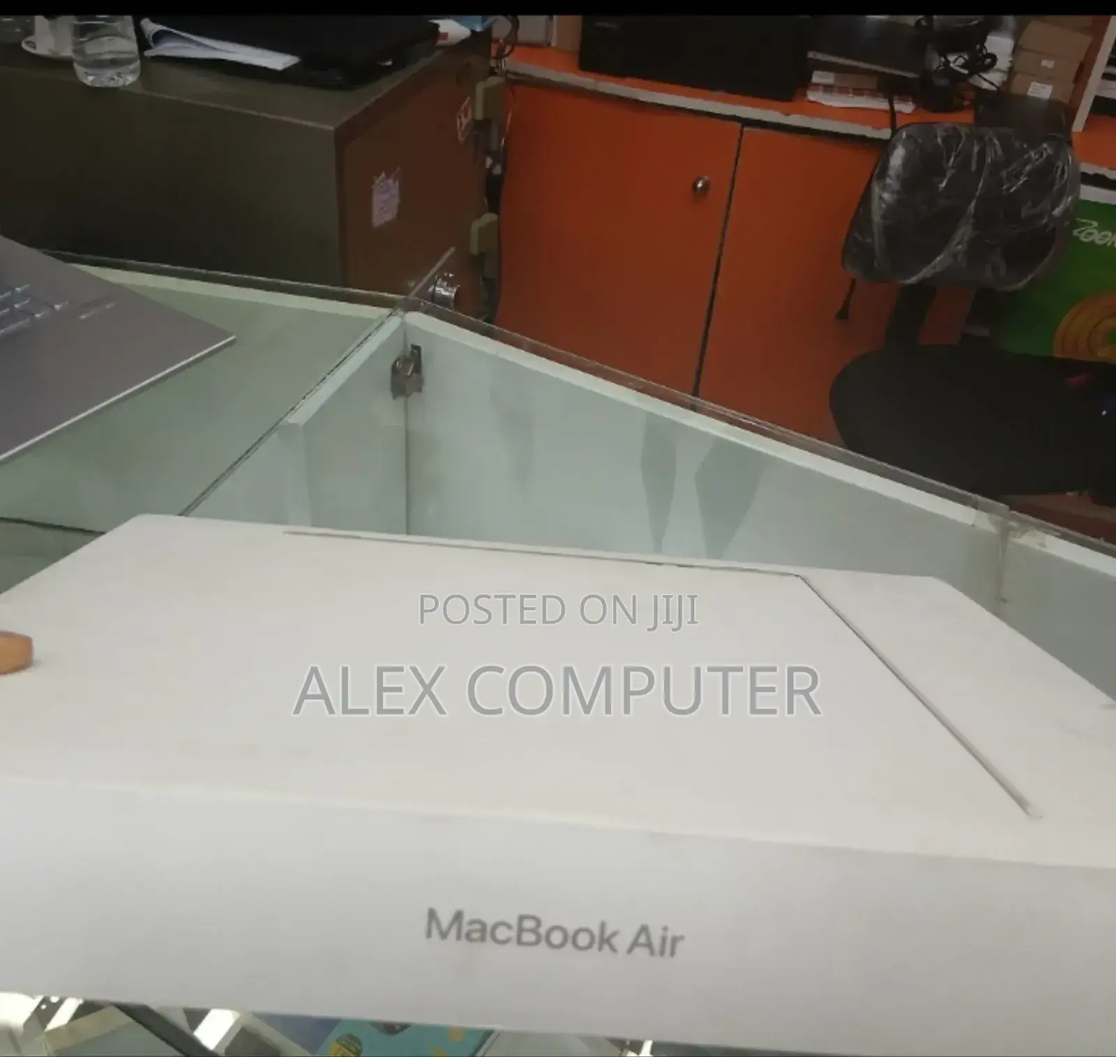 New Laptop Apple MacBook Air 16GB Apple M4 SSD 256GB