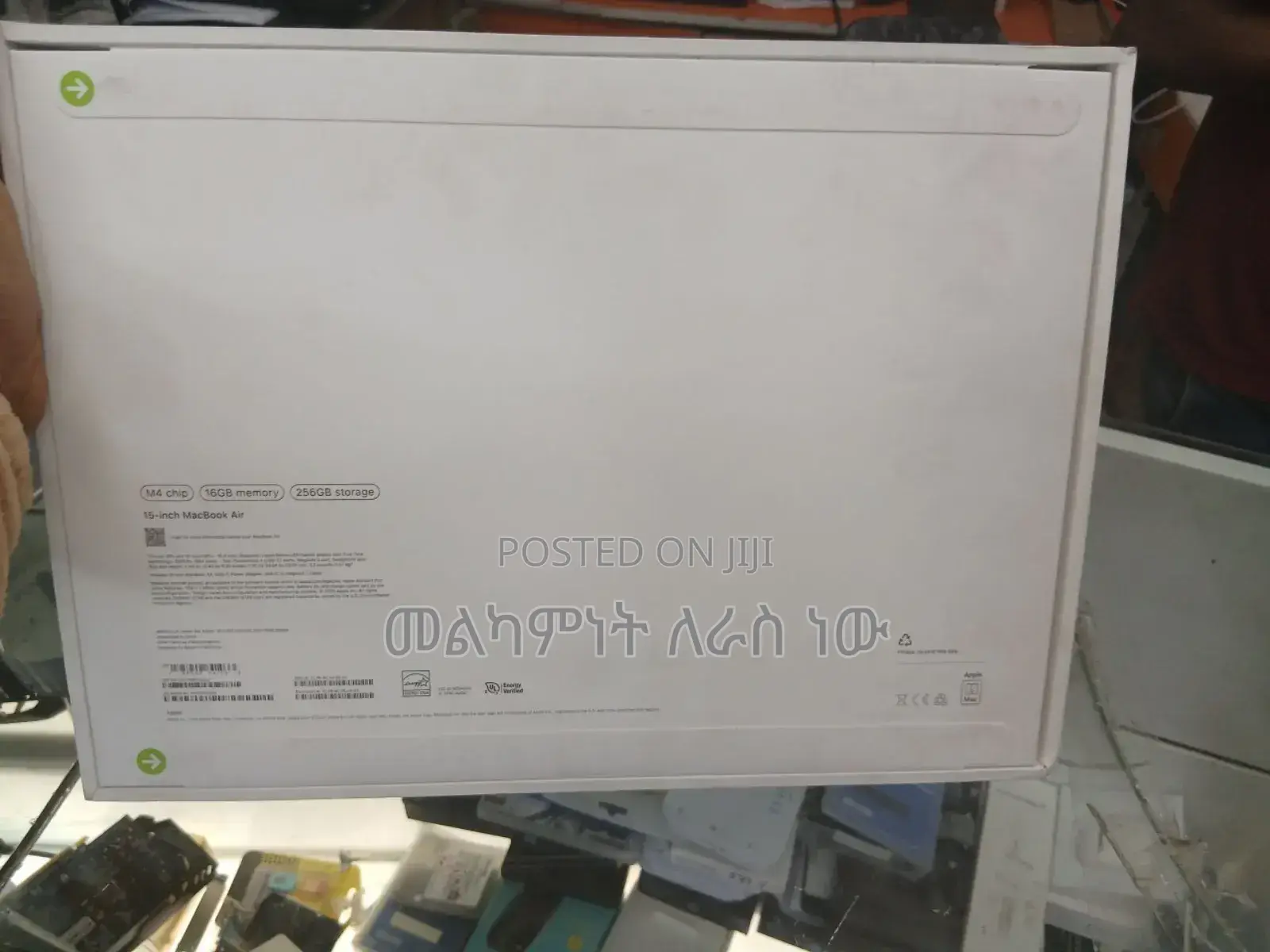 New Laptop Apple MacBook Air 16GB Apple M4 SSD 256GB