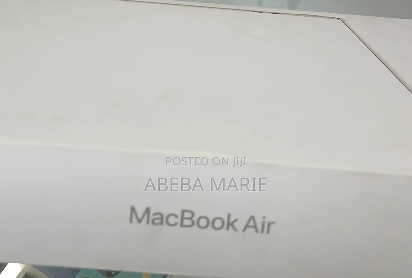 New Laptop Apple MacBook Air 2024 M3 15-Inch 16GB Apple M4 SSD 256GB