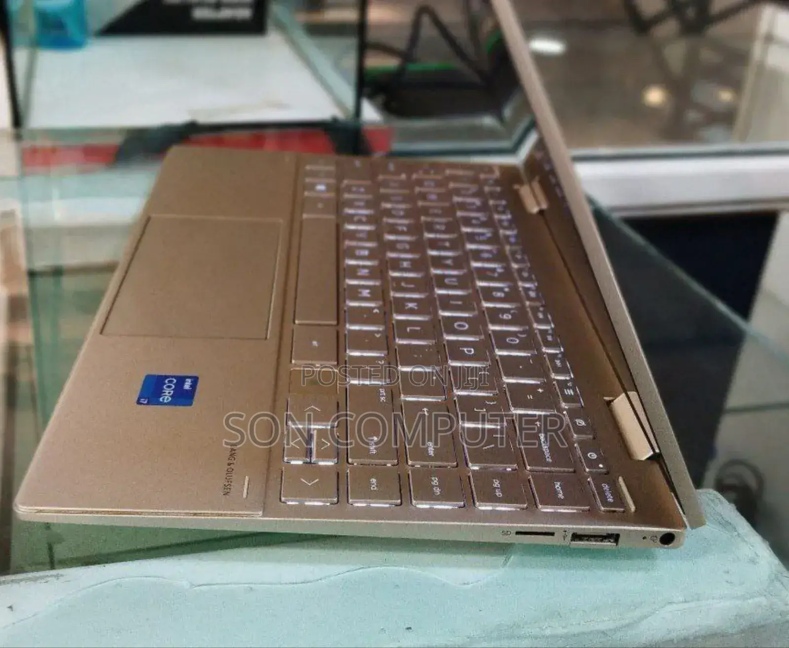 New Laptop HP Envy X360 8GB Intel Core I7 SSD 1T