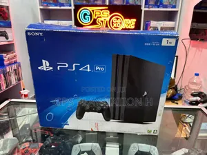 Photo - Playstation 4 Pro Ps4 Addiss