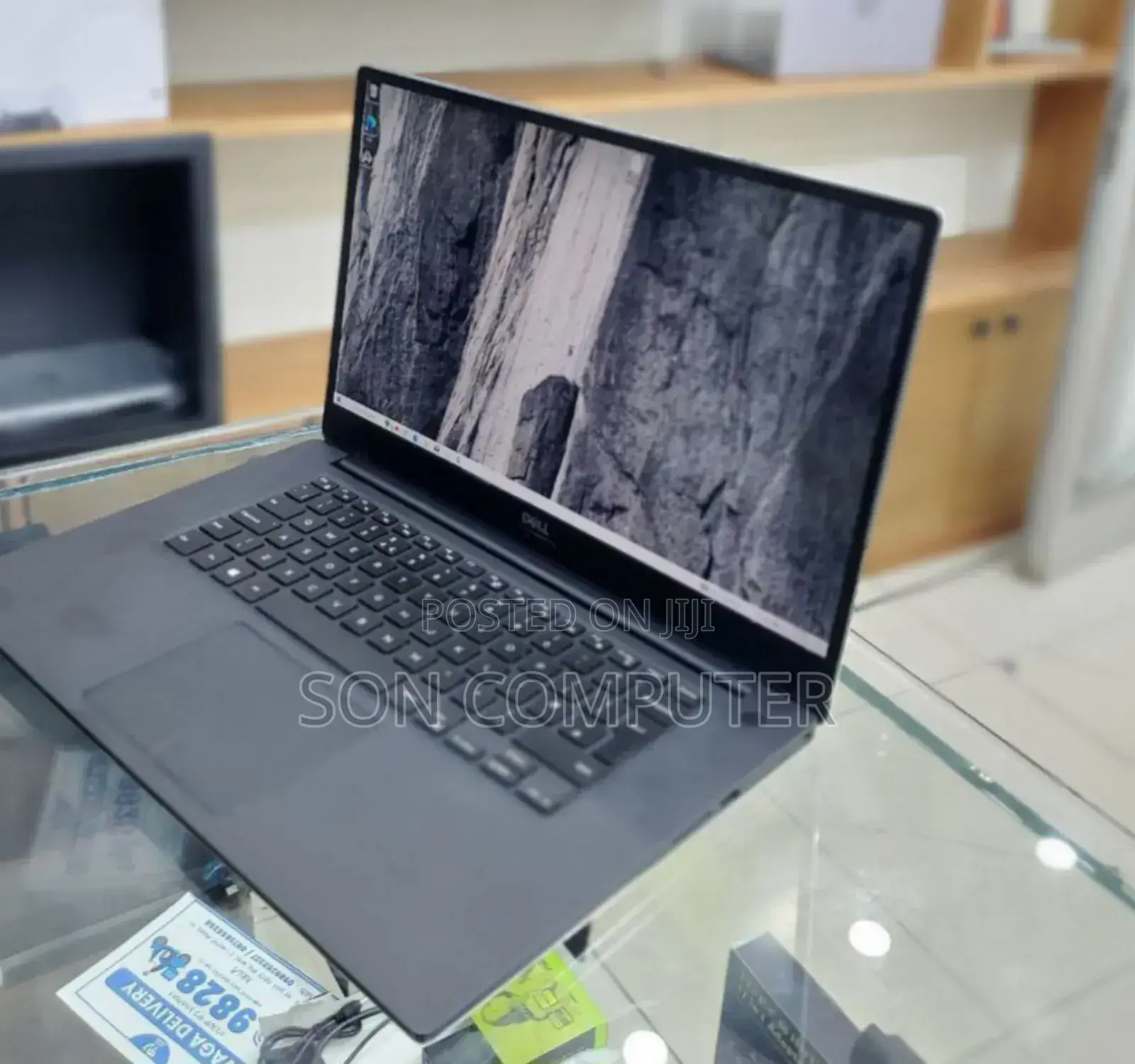 New Laptop Dell Precision 5540 32GB Intel Core I7 SSD 512GB