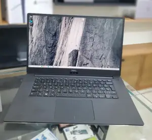 New Laptop Dell Precision 5540 32GB Intel Core I7 SSD 512GB