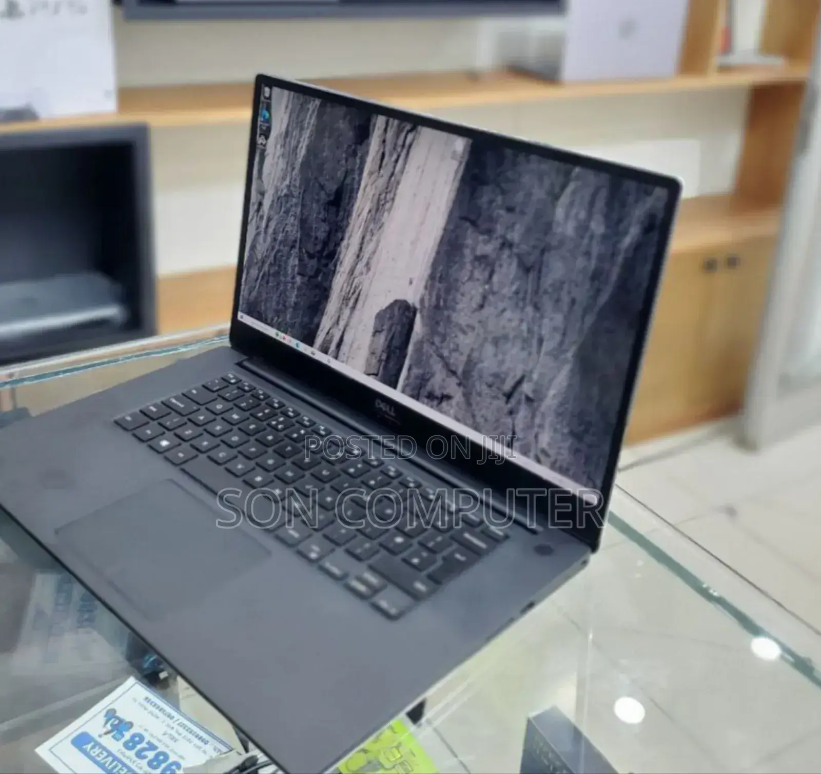 New Laptop Dell Precision 5540 32GB Intel Core I7 SSD 512GB