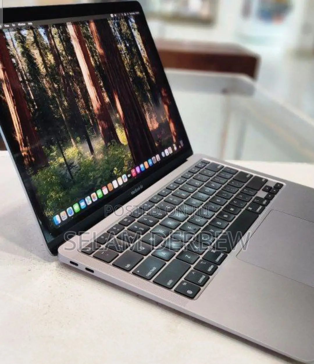 New Laptop Apple MacBook Air 16GB Apple M1 SSD 256GB