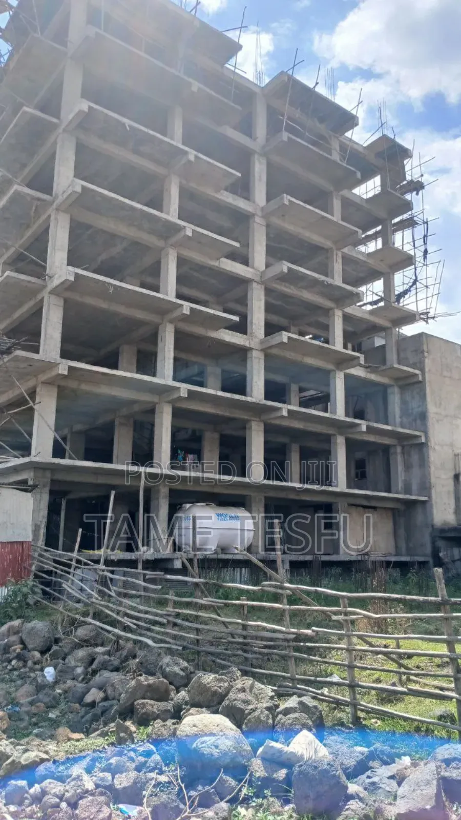 Furnished 10bdrm House in Summit, Bole for sale