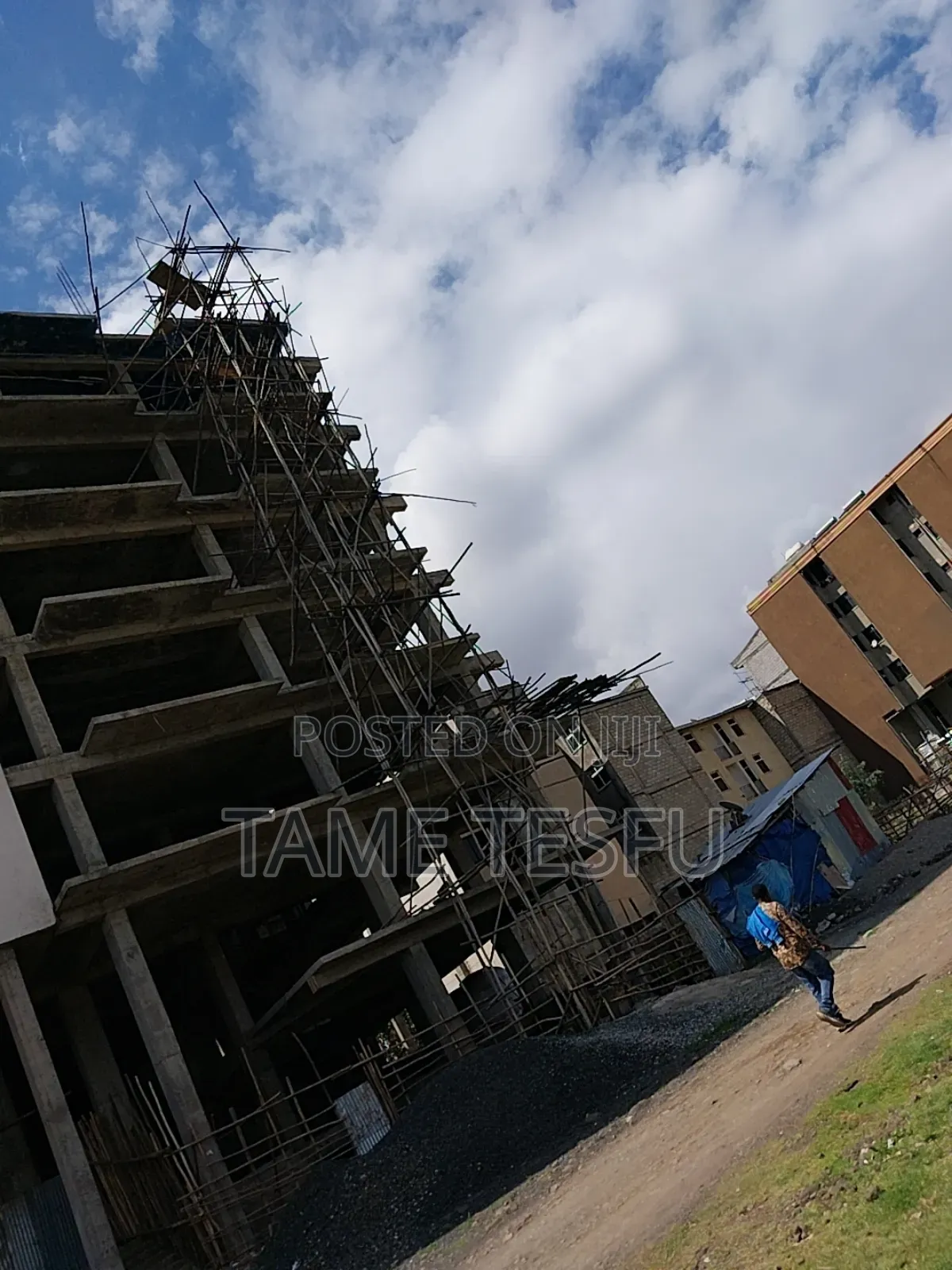 Furnished 10bdrm House in Summit, Bole for sale