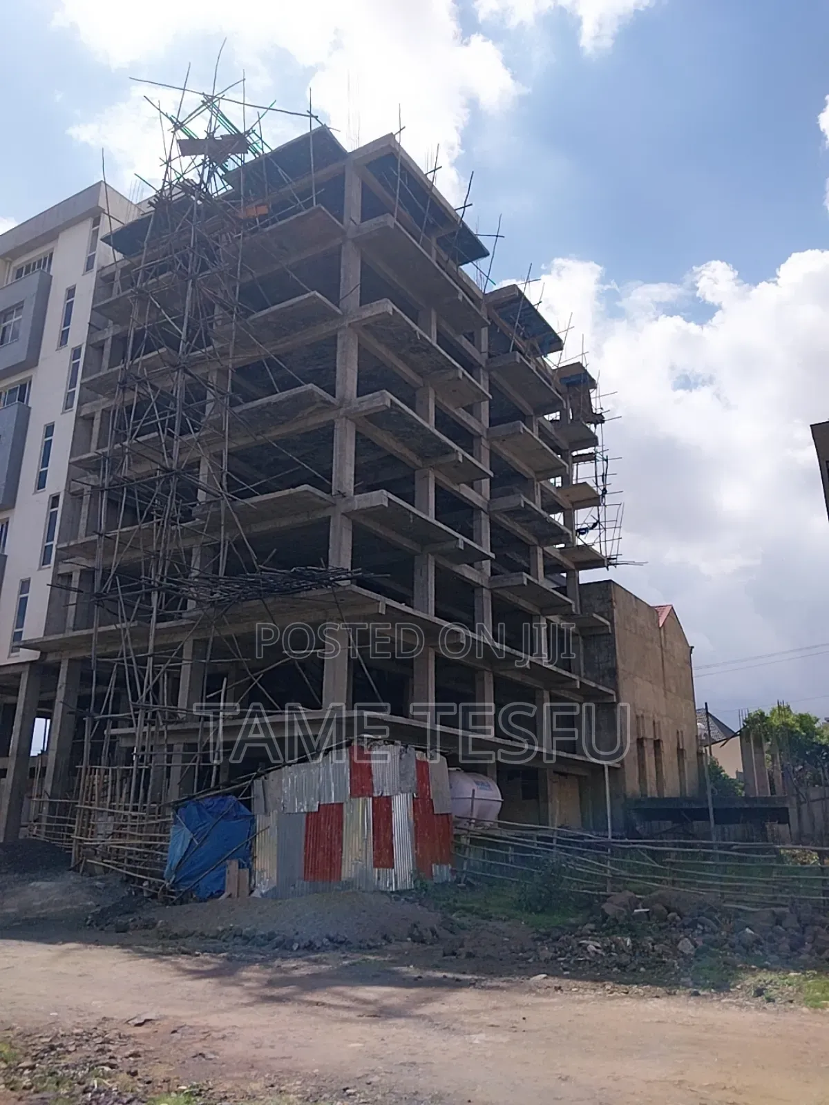 Furnished 10bdrm House in Summit, Bole for sale