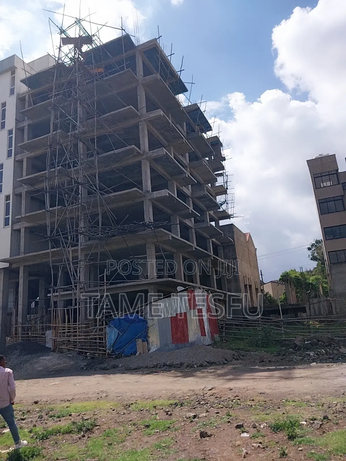 Furnished 10bdrm House in Summit, Bole for sale