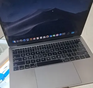 New Laptop Apple MacBook Pro 2017 16GB Intel Core I5 SSD 256GB