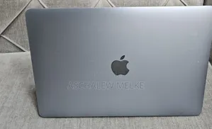 New Laptop Apple MacBook Pro 2017 16GB Intel Core I5 SSD 256GB