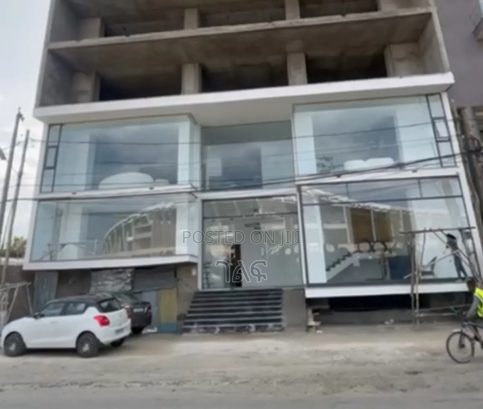 ቦሌ አደይ አበባ ስታዲየም ጋር 98% የተጠናቀቁ /የንግድ ሱቅ ሽያጭ በ15% ቅድመ ክፍያ ብቻ