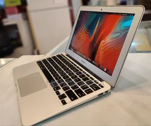 Laptop Apple MacBook Air 2015 4GB Intel Core I5 SSD 128GB