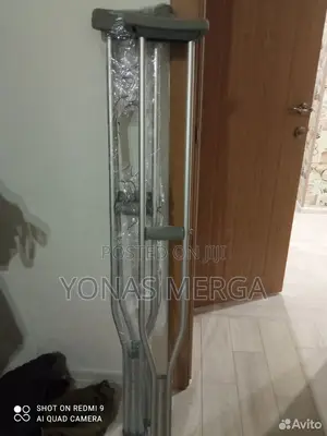 Photo - Under Armpit Crutch 2pieces፰竜amg Aluminum Crutches,Pediatric