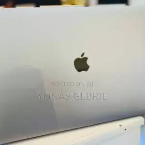 Photo - New Laptop Apple MacBook Pro 2018 32GB Intel Core I9 SSD 512GB