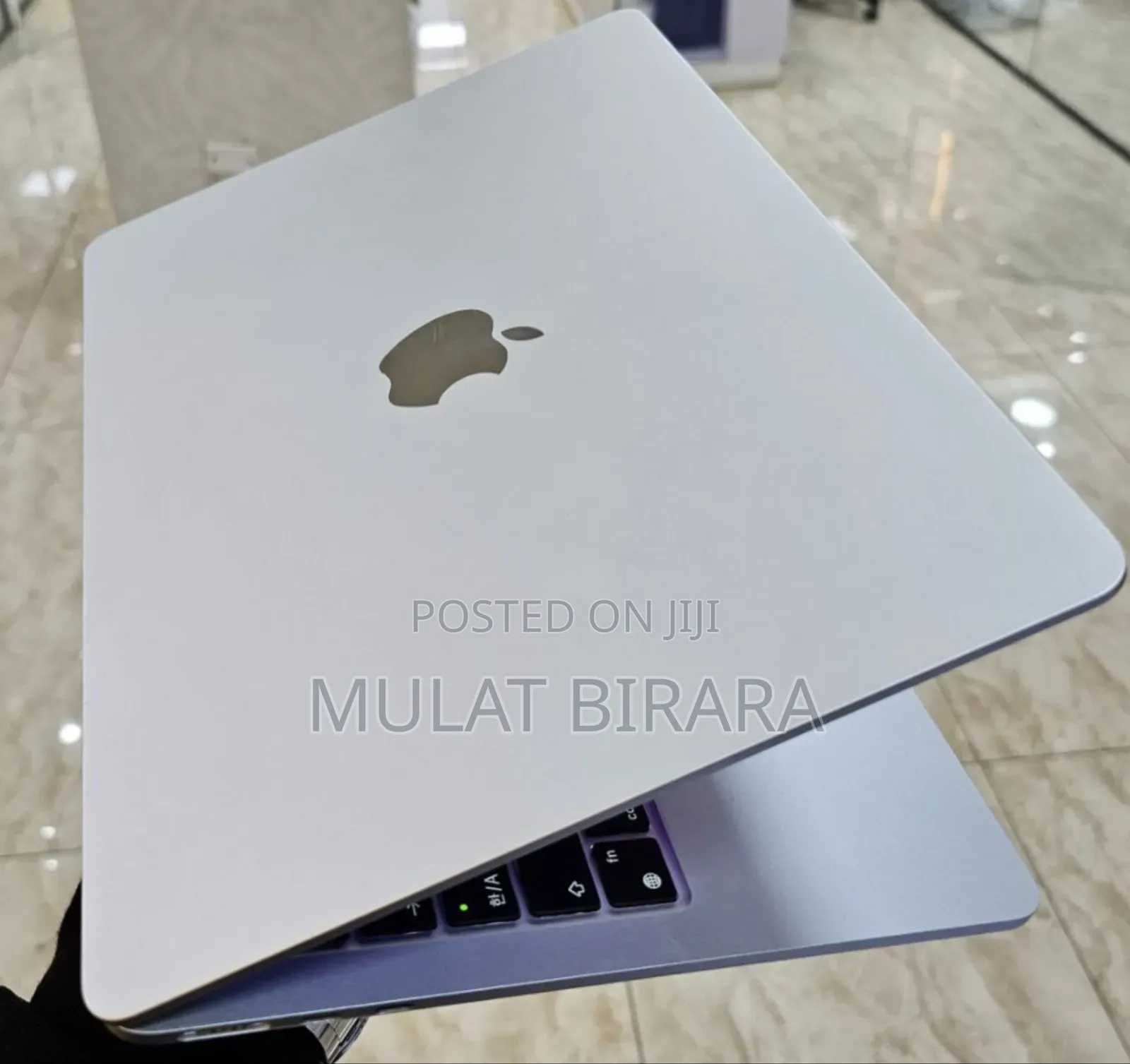 New Laptop Apple MacBook Air 2022 M2 8GB Intel Core M2 SSD 256GB