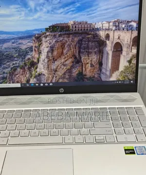 New Laptop HP Pavilion 15 16GB Intel Core I7 SSD 512GB