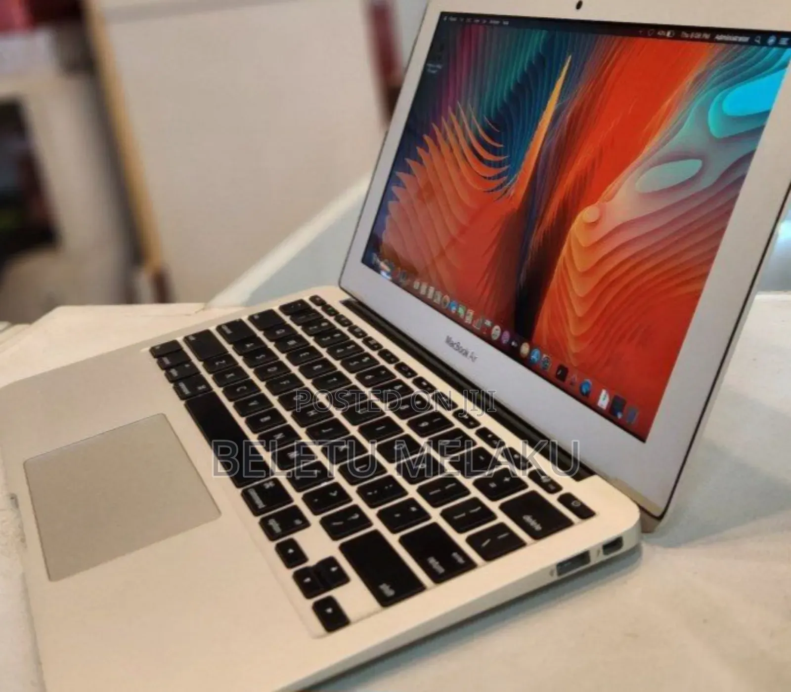 New Laptop Apple MacBook Air 2015 4GB Intel Core I5 SSD 128GB