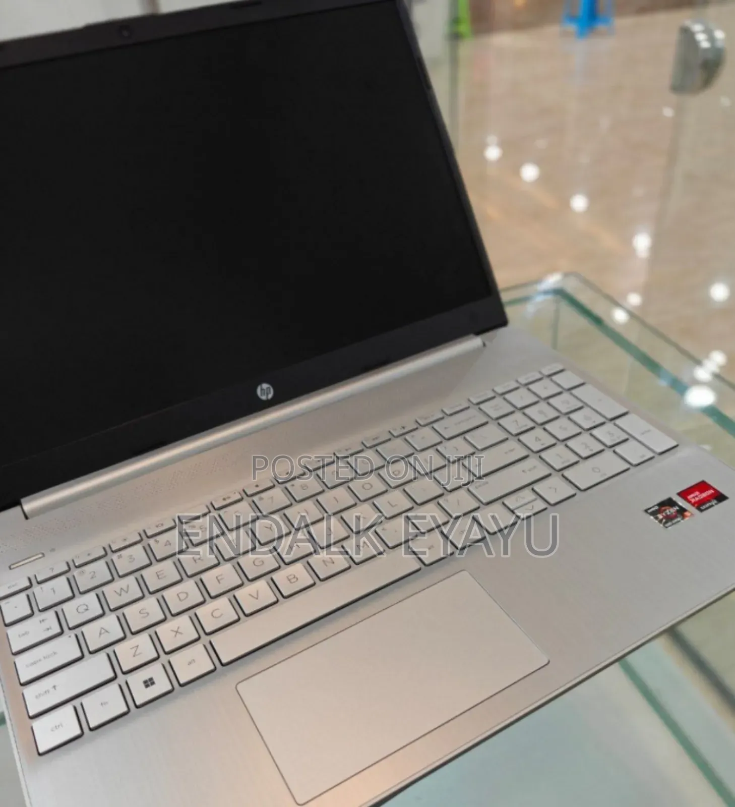 New Laptop HP 8GB AMD Ryzen 5 SSD 512GB