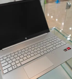 New Laptop HP 8GB AMD Ryzen 5 SSD 512GB
