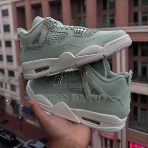 Air Jordan 4