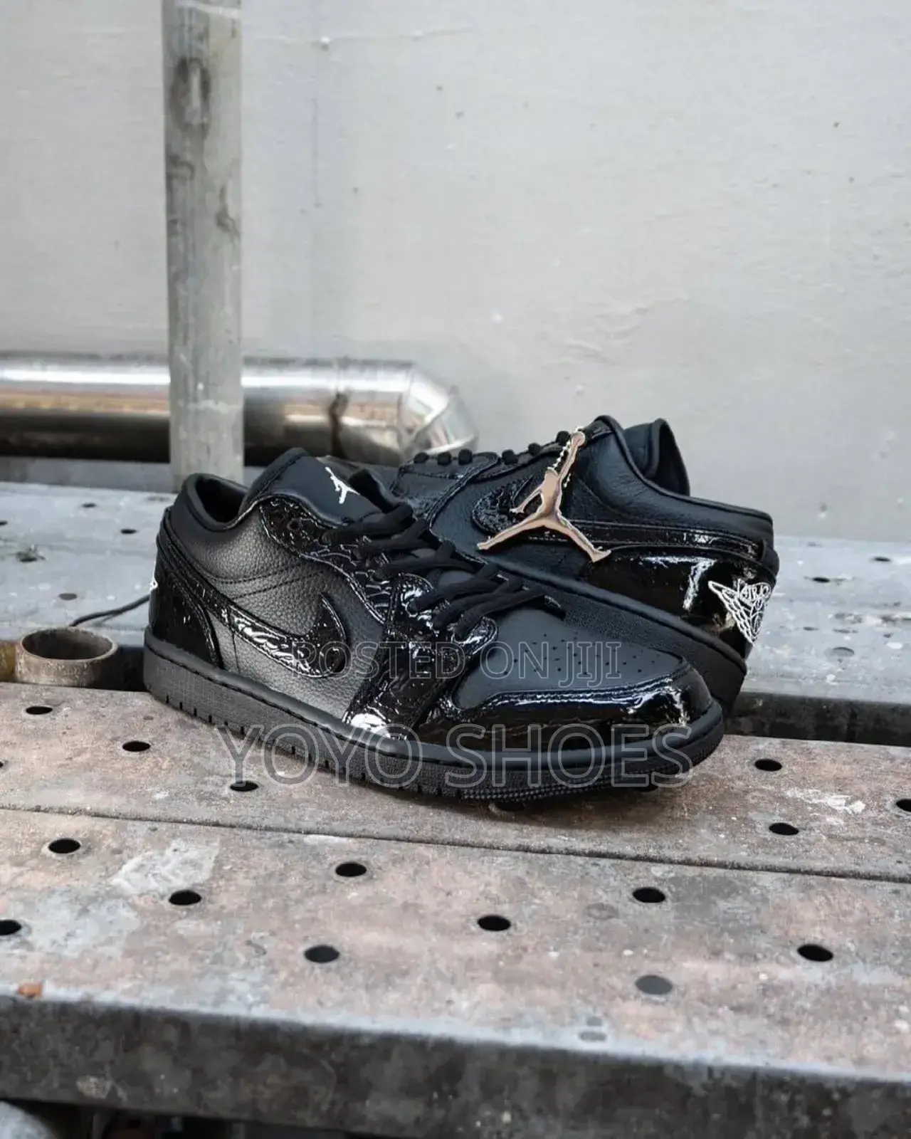 Air Jordan 1low
