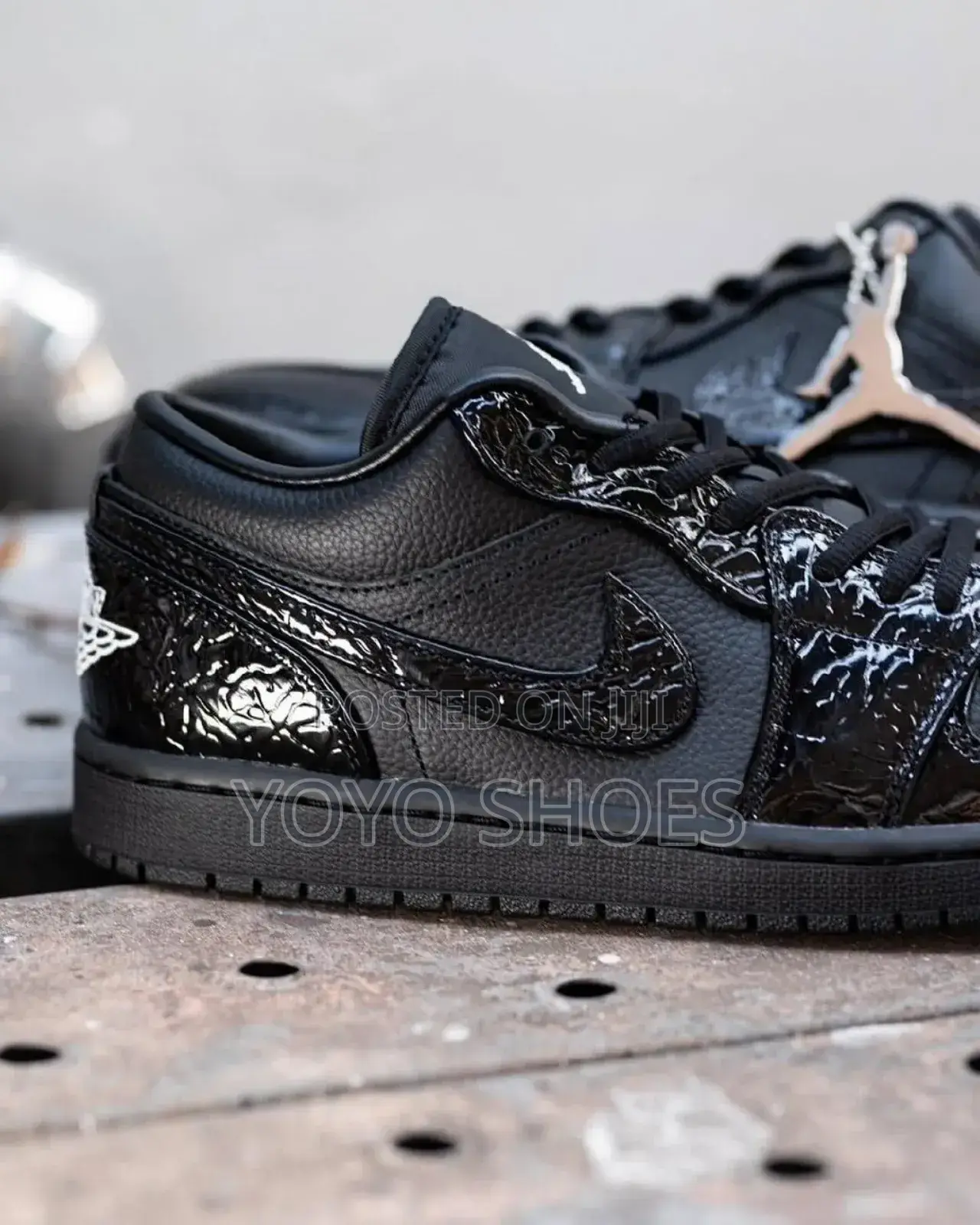 Air Jordan 1low