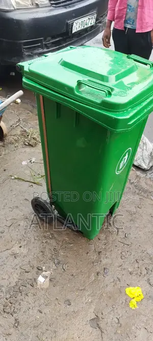 Garbage 120 Litre Whith Pedal and Tyres