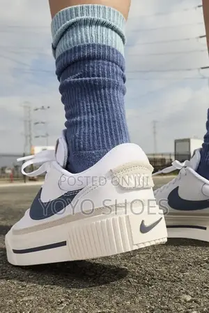 Nike Court Legacy