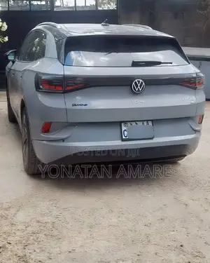 Photo - Volkswagen ID.4 2022 Off white