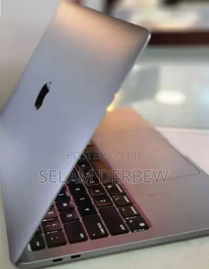 New Laptop Apple MacBook Pro M1 16GB Apple M1 Pro SSD 1T