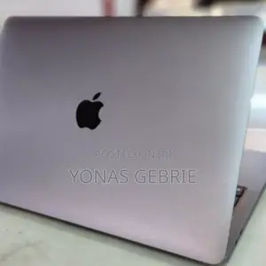 Photo - New Laptop Apple MacBook Pro 2020 M1 16GB Apple M1 SSD 1T