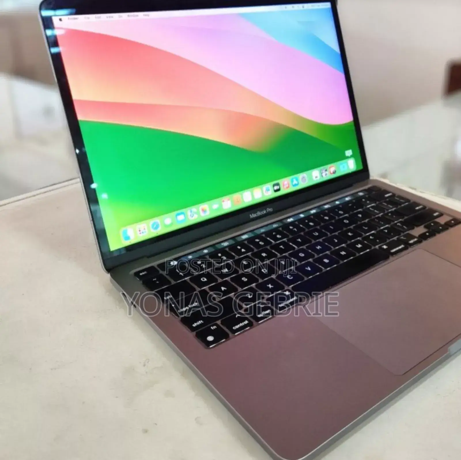 New Laptop Apple MacBook Pro 2020 M1 16GB Apple M1 SSD 1T