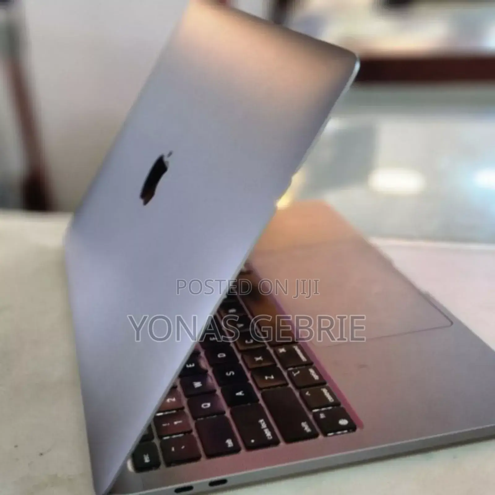 New Laptop Apple MacBook Pro 2020 M1 16GB Apple M1 SSD 1T