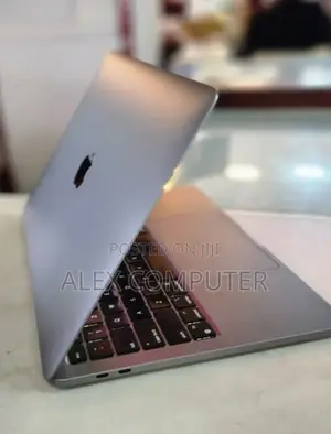 New Laptop Apple MacBook Pro 2020 M1 16GB Apple M1 Pro SSD 1T