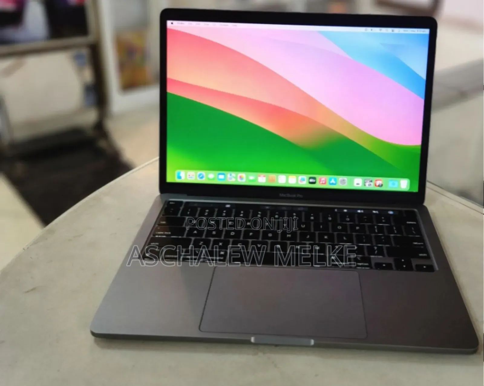 New Laptop Apple MacBook Pro M1 16GB Apple M1 Pro SSD 1T