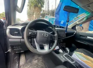 Toyota Hilux 2020 Gray