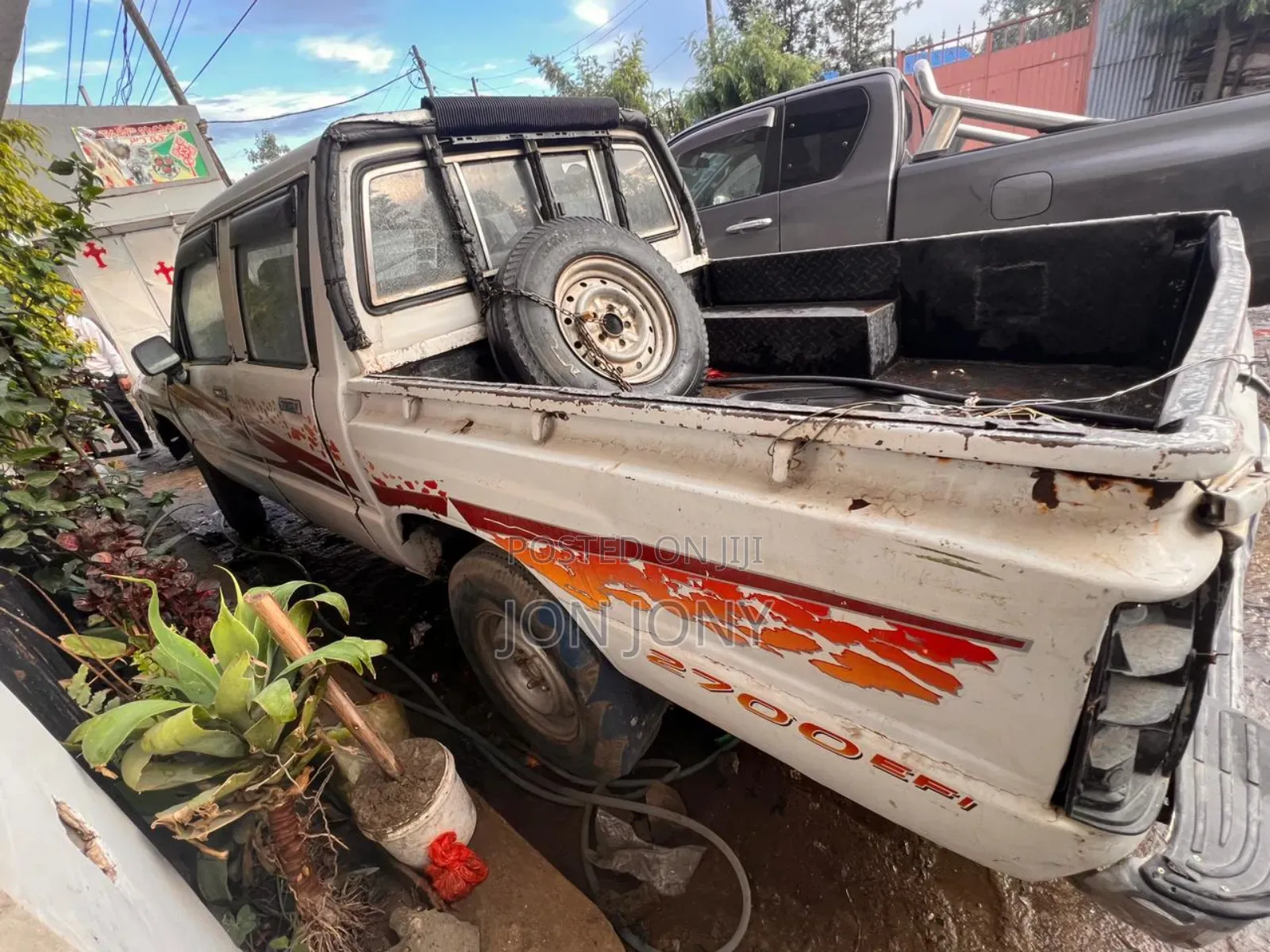 Toyota Hilux 1600 SWB 1984 White
