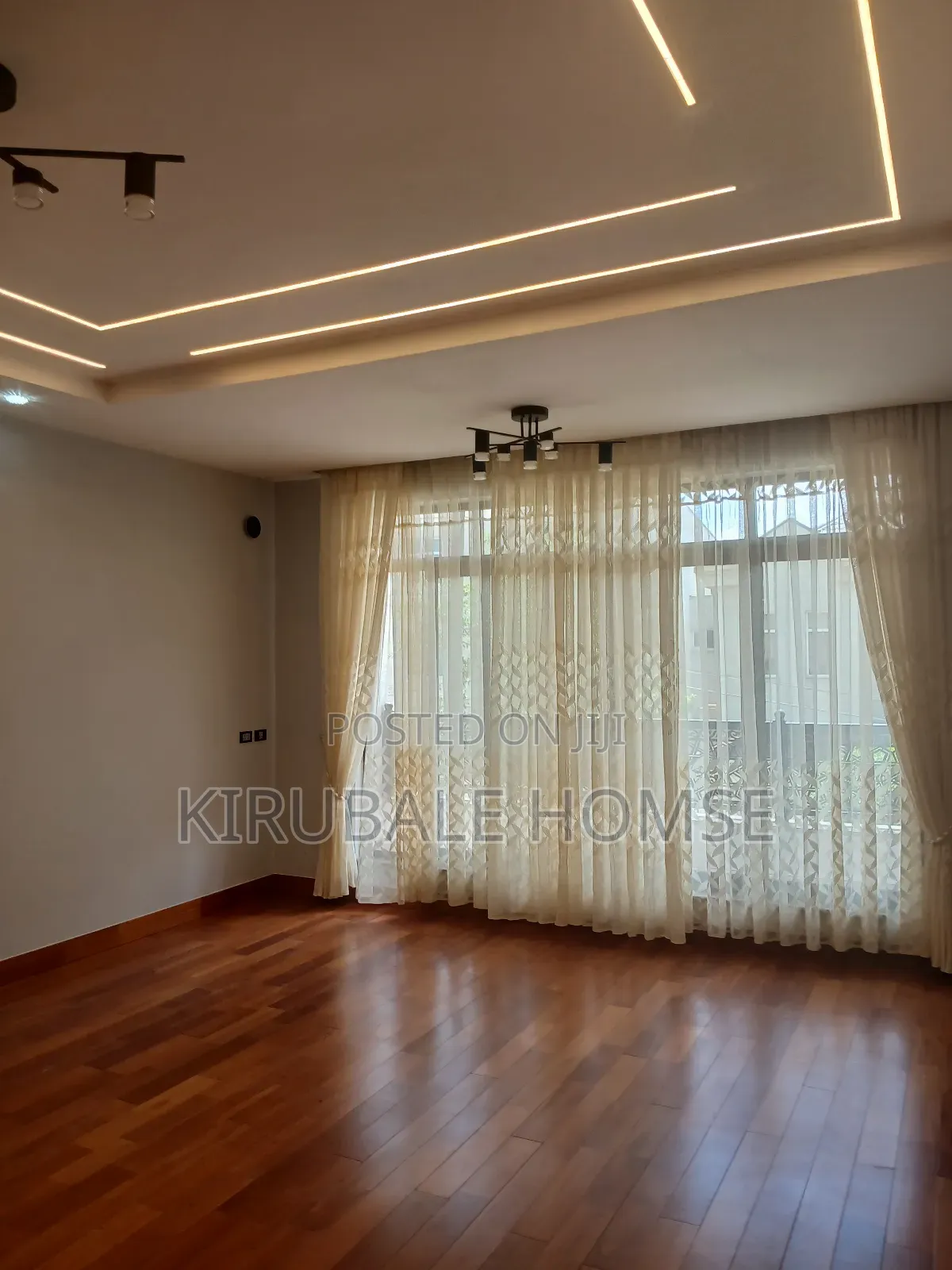 14bdrm Villa in Camc Compound, Bole for rent